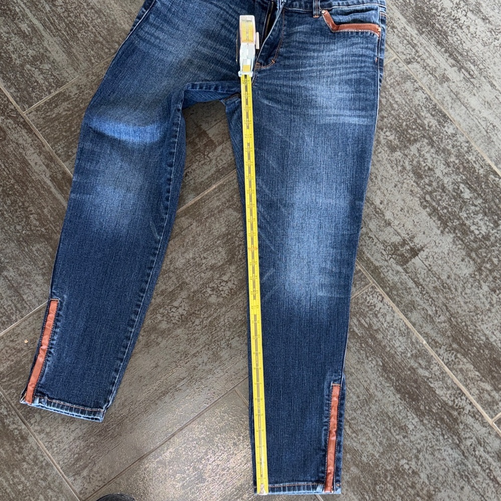 White House Black Market Skimmer Jean leather cognac details size 10 - Picture 10 of 11